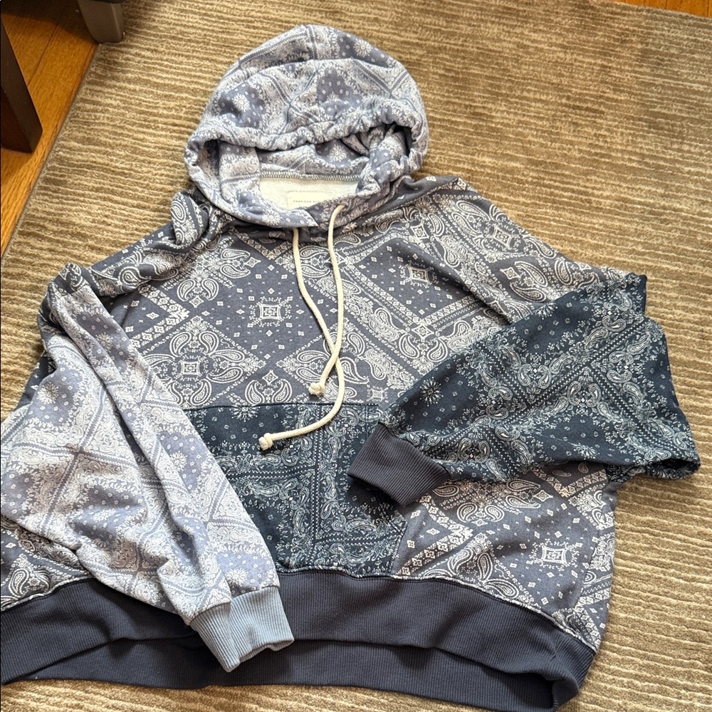 American Eagle Outfitters Blue and Gray Patterned Hoodie